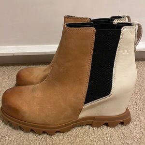 Sorel Wedges Size 8